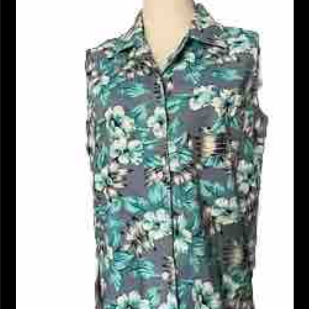 Erika & Co Women’s PM Blue Floral Sleeveless Collared Button Top Shirt